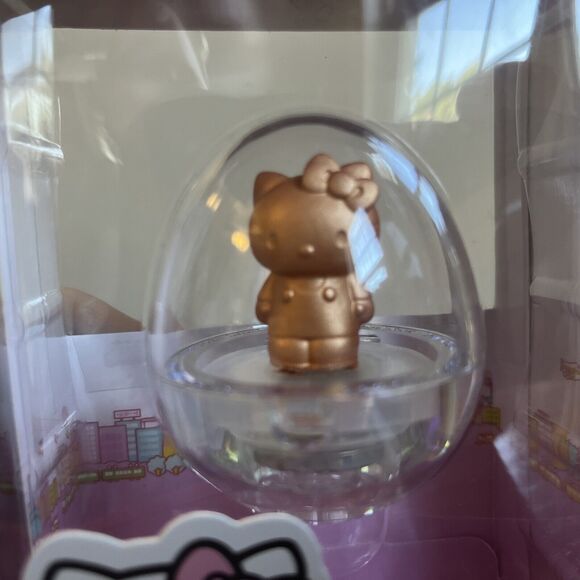 HipDot Hello Kitty Sanrio Eyecon Baked Eye Pigment Shadow 1 Birthday Cake New - Picture 2 of 7